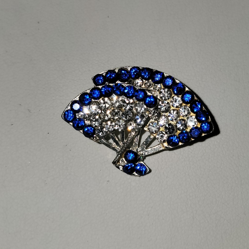 Small fan pendant